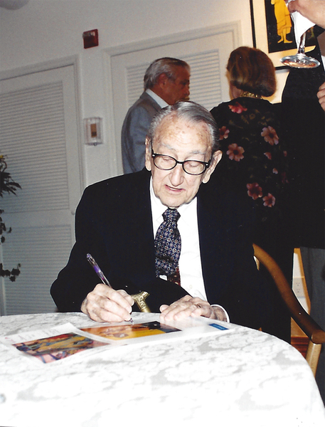 The <i>Maestro</i> Cundo Berm�dez, signing catalogs at the Opening of this exhibition.