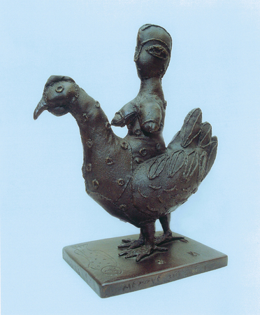 MANUEL MENDIVE<br>
Hen<br> 
(<i>Gallina</i>), 2003<br>
bronze sculpture<br>
artist proof of a series of eight<br> 
16 x 14 x 7 � inches